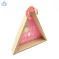 Estante de pared triangular de madera con marco de pared Flamingo